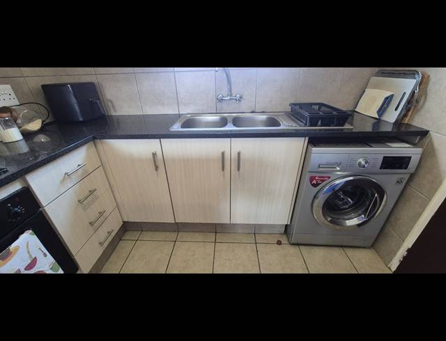 2 BEDROOM APARTMENT BLOCK FOR SALE IN NOORDWYK